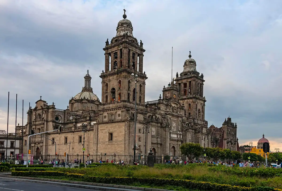 The Metropolitan Cathedral rising over the Zocalo