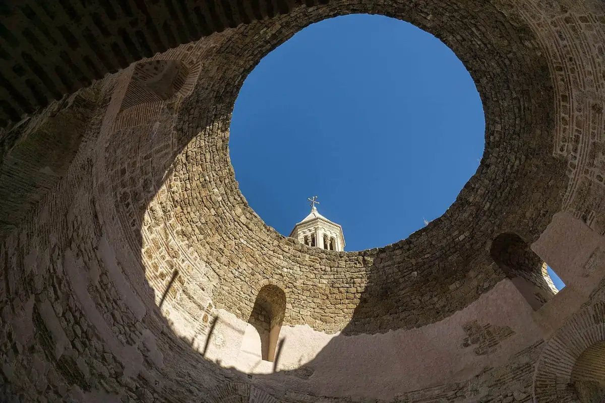 Looking up through the Vestibule oculus to the bell tower